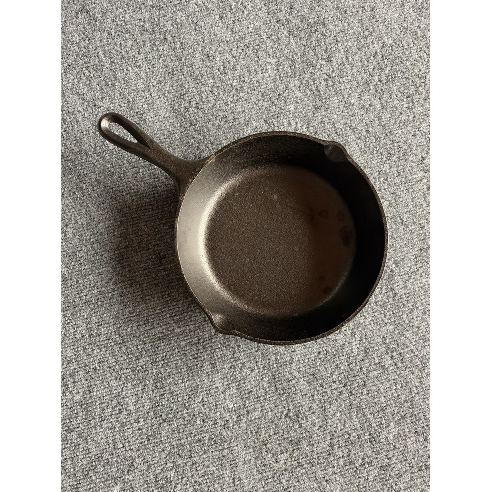Vintage Lodge Cast Iron Skillet 8" 5SK Frying Pan Double Spout USA